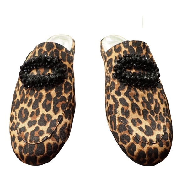 Adrianna Papell sz 7 leopard print mule flats w/ buckle of beads - Picture 3 of 13